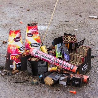 Capodanno senza botti: «Evitate l’utilizzo di fuochi d’artificio»