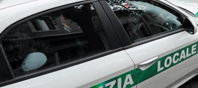 Ritrovato gravemente ferito lungo l’Olona: decisivo il soccorso della Polizia locale