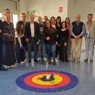 Ats Insubria porta le bocce nelle Rsa del territorio: «Con il gioco si promuove l’invecchiamento attivo»