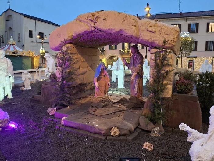 Gesù bambino rapito dal presepe di piazza Santa Maria: il furto, le beffe, l’appello
