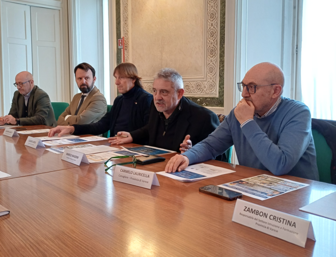 La Provincia di Varese rafforza la filiera istruzione-lavoro La Provincia di Varese rafforza la filiera istruzione-lavoro