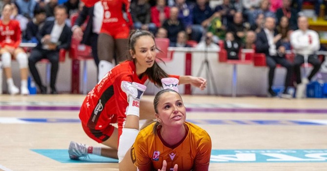 Milano passa facile a Busto, playoff più lontani per la Uyba