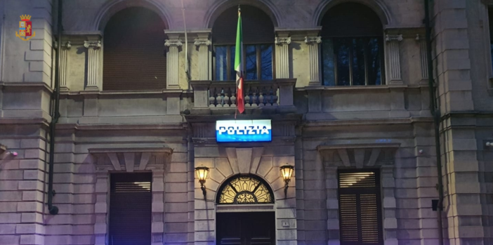 Ladro preso dalla polizia: è sospettato di una raffica di furti. Per lui divieto di dimora nelle province di Varese e Milano