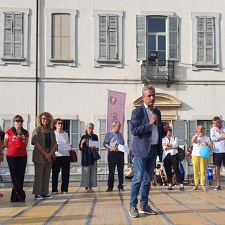 Il sindaco, Pietro Ottaviani, sul palco allestito a Villa Oliva