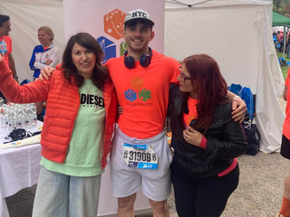 Edi, 17 anni, accolto nei centri del Piccolo Principe, con Patrizia Corbo e Claudia Dato