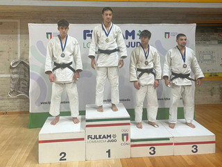 Antonio Polmo, medaglia d’oro nei -73 kg cinture nere