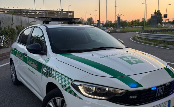 Nella foto una pattuglia della Polizia Locale