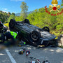 Le immagini dell'auto ribaltata sulla Sp69 a Porto Valtravaglia Le immagini dell'auto ribaltata sulla Sp69 a Porto Valtravaglia