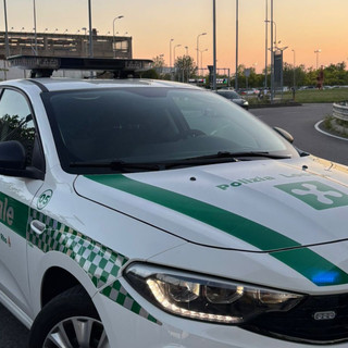 Nella foto una pattuglia della Polizia Locale
