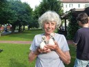 Germignaga dice addio a Olga, la “Signora dei cigni”