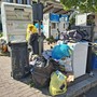Il maggiore dei tre cumuli di rifiuti presenti questa mattina in piazza San Donato, a Sacconago Il maggiore dei tre cumuli di rifiuti presenti questa mattina in piazza San Donato, a Sacconago