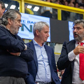 Da sinistra: Malerba, Galimberti e Pirola alla e-work Arena di Busto (foto Galbiati) Da sinistra: Malerba, Galimberti e Pirola alla e-work Arena di Busto (foto Galbiati)