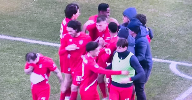 La festa dopo il pareggio di Udoh