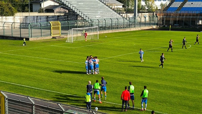 L'esultanza dopo il temporaneo 1-0 di Rossi
