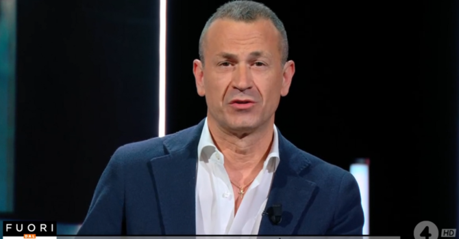 Paolo Macchi ieri sera "Fuori dal Coro" (immagine Rete4) Paolo Macchi ieri sera "Fuori dal Coro" (immagine Rete4)