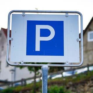 Esteso l’orario del parcheggio di via Cairoli dopo il crollo alla stazione