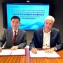 Luigi Battuello, Chief Commercial Officer di SEA Aeroporti di Milano e Wei Huang, Chairman dell'Aeroporto di Chingqing