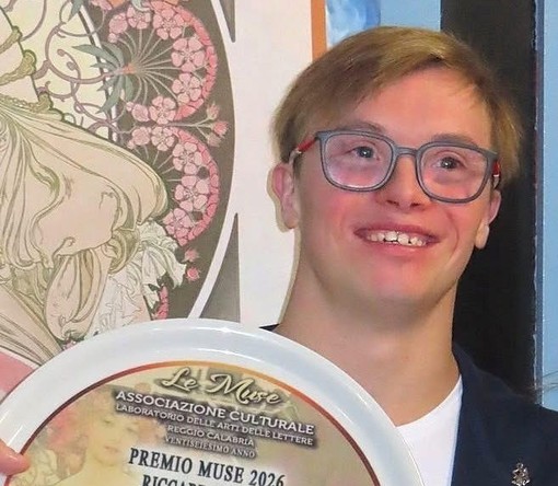 Premio Muse a Riccardo Maino - Foto dalla pagina Fb dell'associazione Premio Muse a Riccardo Maino - Foto dalla pagina Fb dell'associazione