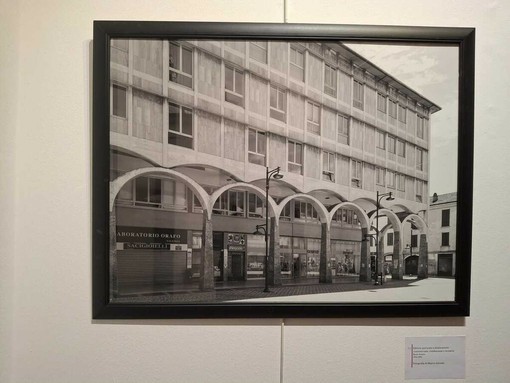 Richino Castiglioni, via Don Minzoni-via Milano - Foto di Marco Introini in mostra a Palazzo Marliani Cicogna