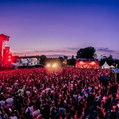 Rugby Sound al via, scattano le ordinanze: stop ad alcol, vetro e accessi all'Isola del Castello Rugby Sound al via, scattano le ordinanze: stop ad alcol, vetro e accessi all'Isola del Castello
