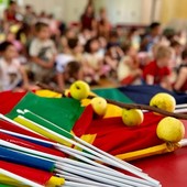 Bandiere paliesche e giovanissimi partecipanti