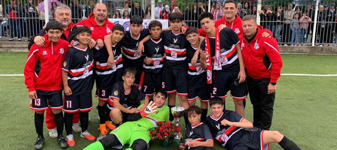 Da esordienti a imbattuti: la cavalcata perfetta dell'Under 14 del Real Busto Da esordienti a imbattuti: la cavalcata perfetta dell'Under 14 del Real Busto