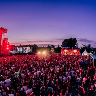 Rugby Sound al via, scattano le ordinanze: stop ad alcol, vetro e accessi all'Isola del Castello