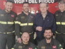 Il signor Adriano Farioli insieme ai suoi salvatori