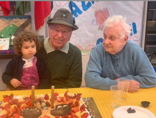 VIDEO e FOTO - Cent'anni come fossero venti: Castronno e gli Alpini abbracciano le tre cifre di nonno Bruno