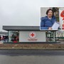 La sede Cri di via Savona, nel riquadro la presidente Aido Busto Arsizio, Maria Iannone