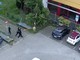 Minorenni con il coltello seguono un automobilista per rapinarlo: arrestati dalla polizia Minorenni con il coltello seguono un automobilista per rapinarlo: arrestati dalla polizia