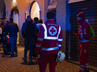 La Cri di Busto alla partenza di “BA è Natale” (foto Luca Micheli)