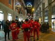 La Cri di Busto alla partenza di “BA è Natale” (foto Luca Micheli)