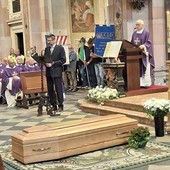 La richiesta di perdono nel testamento spirituale di monsignor Livetti, i parrocchiani: «Pensa a noi, sii vicino a tutti» La richiesta di perdono nel testamento spirituale di monsignor Livetti, i parrocchiani: «Pensa a noi, sii vicino a tutti»