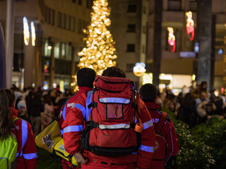 La Cri di Busto alla partenza di “BA è Natale” (foto Luca Micheli)