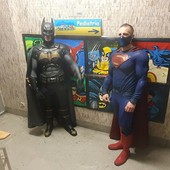 La recente visita di Batman e Superman alla Pediatria di Busto