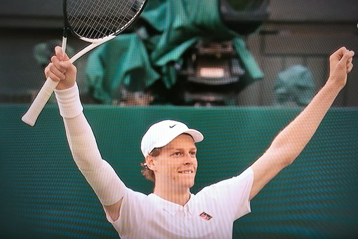 Sinner re di Wimbledon: la storia è scritta sull'erba sacra