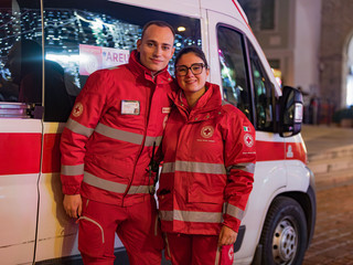 La Cri di Busto alla partenza di “BA è Natale” (foto Luca Micheli)