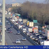 La situazione del traffico a Castellanza (foto webcam Autostrade per l'Italia)