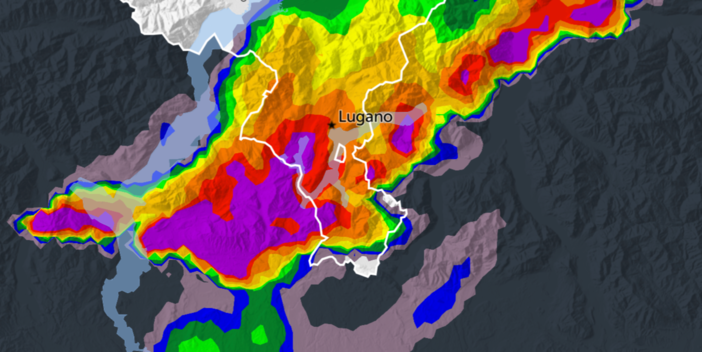 Mancano ancora parecchie ore e la situazione è in evoluzione, ma questa è al momento la situazione prevista dal radar di MeteoSvizzera per questa sera con il passaggio di un forte fronte temporalesco (sotto il viola c'è grandine) Mancano ancora parecchie ore e la situazione è in evoluzione, ma questa è al momento la situazione prevista dal radar di MeteoSvizzera per questa sera con il passaggio di un forte fronte temporalesco (sotto il viola c'è grandine)
