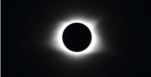 L'immagine di un'eclissi sul sito del Centro Geofisico Prealpino L'immagine di un'eclissi sul sito del Centro Geofisico Prealpino