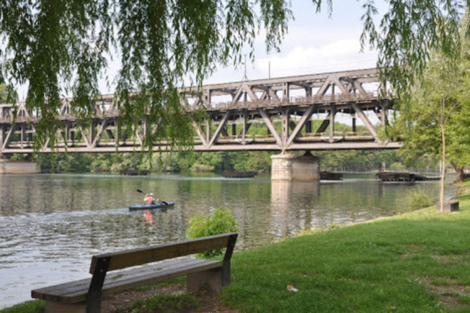 Il Ponte di Ferro che collega Sesto Calende con Castelletto Ticino