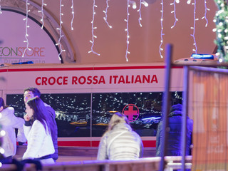 La Cri di Busto alla partenza di “BA è Natale” (foto Luca Micheli)