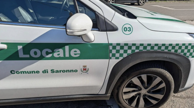 Tampona un’auto e scappa: caccia al pirata della strada a Saronno Tampona un’auto e scappa: caccia al pirata della strada a Saronno