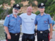 L'appuntato scelto Fabio Latanza con i colleghi della stazione di San Felice Circeo al suo arrivo dopo la traversata