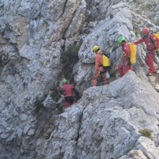 Anche il Soccorso alpino di Varese al lavoro per salvare lo speleologo intrappolato a mille metri di profondità in Turchia