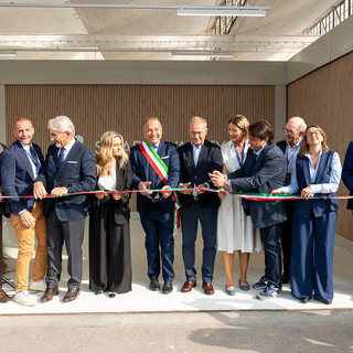 Il taglio del nastro dell'Area Educational di SMARTT VAlley a Daverio avvenuto questa mattina