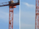 Saronno, entrano in un cantiere e si arrampicano su una gru