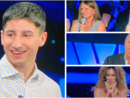 Andrea Siciliano accompagnato in studio anche da mamma Morena, in alto a sinistra, e applaudito da Gerry Scotti e da Samira Andrea Siciliano accompagnato in studio anche da mamma Morena, in alto a sinistra, e applaudito da Gerry Scotti e da Samira