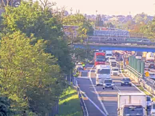I soccorsi sul luogo dell'incidente visti dalle webcam di Autostrade per l'Italia I soccorsi sul luogo dell'incidente visti dalle webcam di Autostrade per l'Italia